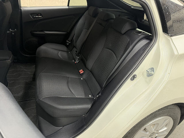 トヨタ プリウス Ｓ　セーフティプラス