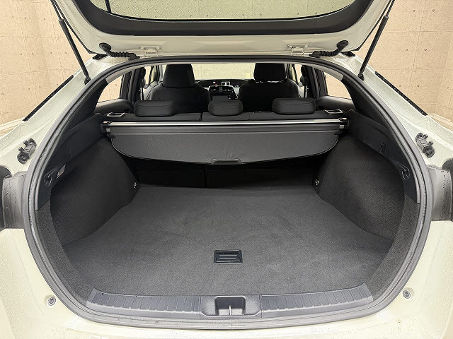 トヨタ プリウス Ｓ　セーフティプラス