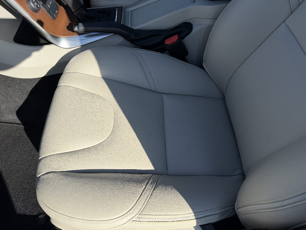 ボルボ ボルボ Ｖ４０ クロスカントリーＴ５ＡＷＤ　クラシックエ