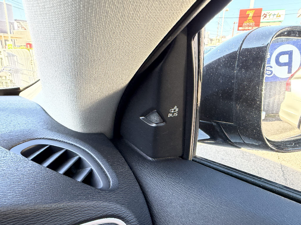 ボルボ ボルボ Ｖ４０ クロスカントリーＴ５ＡＷＤ　クラシックエ