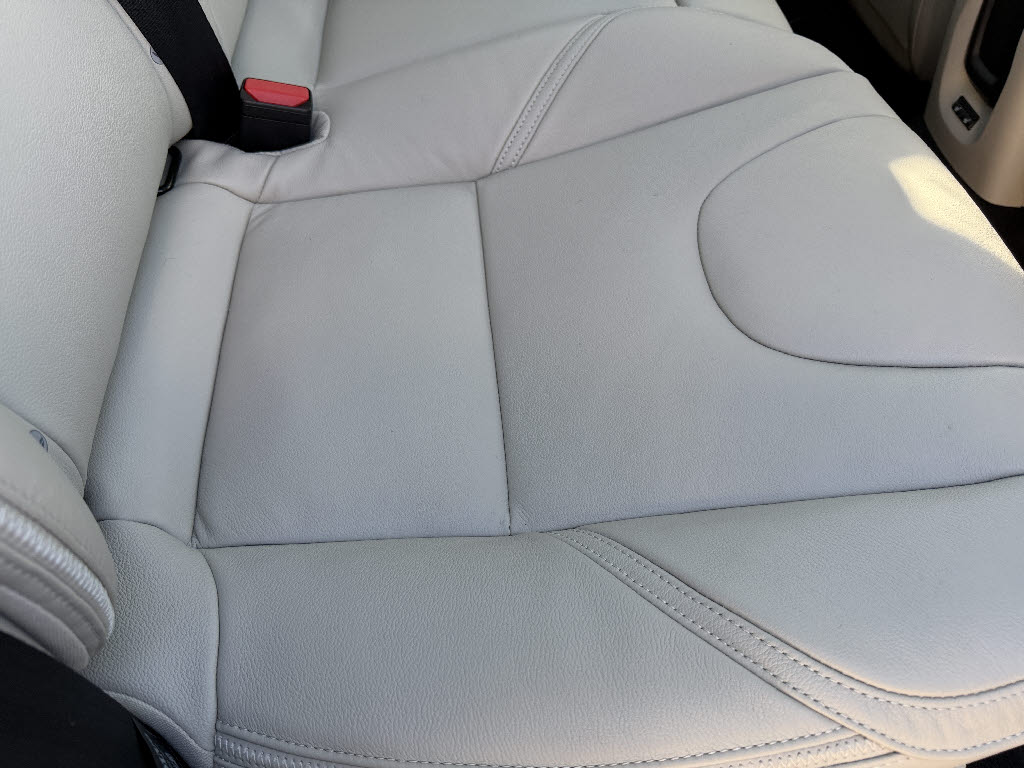 ボルボ ボルボ Ｖ４０ クロスカントリーＴ５ＡＷＤ　クラシックエ