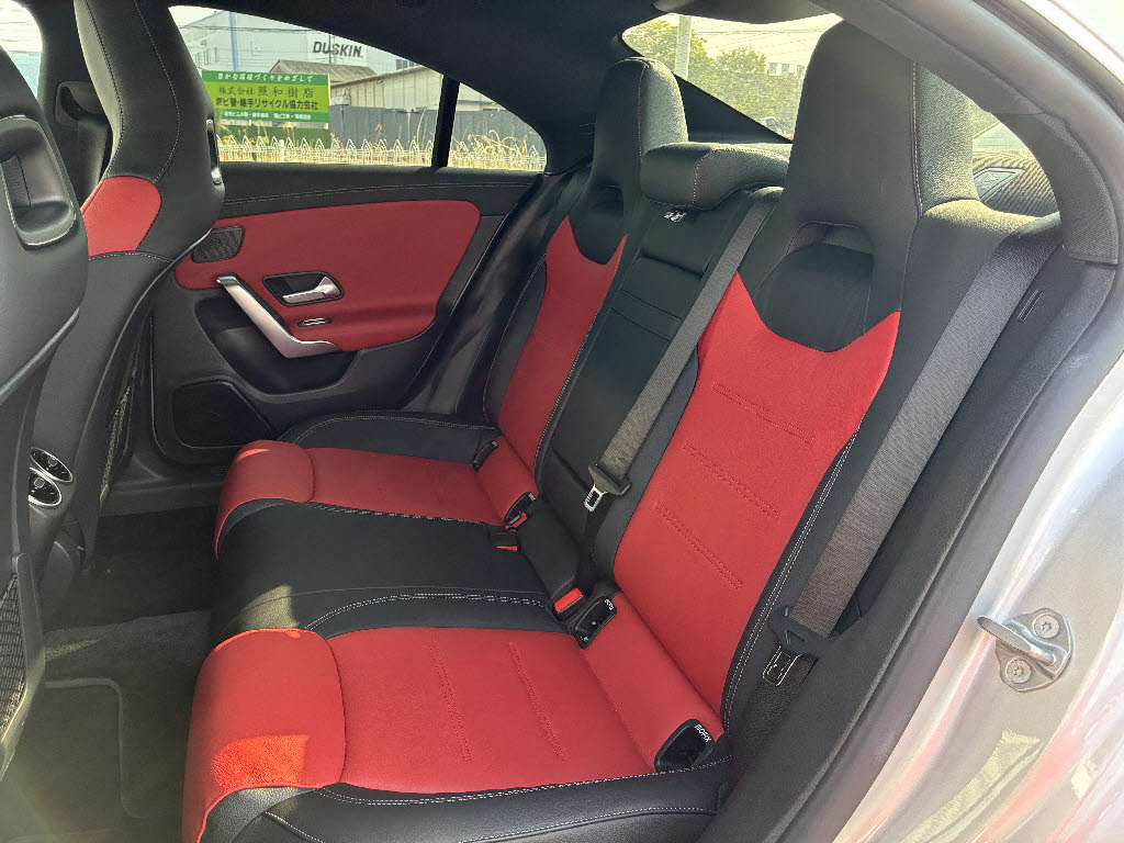 メルセデスベンツ ﾒﾙｾﾃﾞｽﾍﾞﾝﾂ CLA ＣＬＡ１８０　ＡＭＧライン