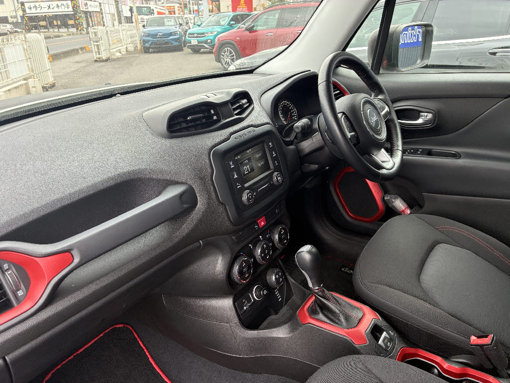 その他輸入車 ｼﾞｰﾌﾟ ﾚﾈｹﾞｰﾄﾞ ﾄﾚｲﾙﾎｰｸ