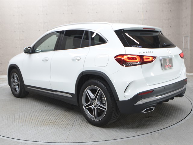 メルセデスベンツ ﾒﾙｾﾃﾞｽﾍﾞﾝﾂ GLAｸﾗｽ GLA200d 4ﾏﾁｯｸ AMGﾗｲﾝ