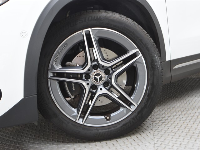 メルセデスベンツ ﾒﾙｾﾃﾞｽﾍﾞﾝﾂ GLAｸﾗｽ GLA200d 4ﾏﾁｯｸ AMGﾗｲﾝ