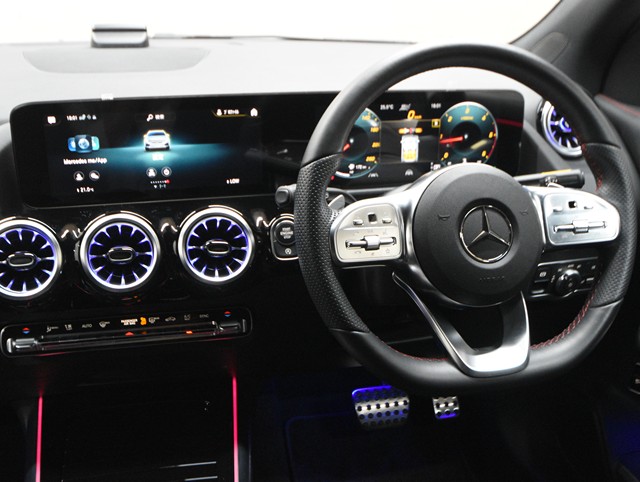 メルセデスベンツ ﾒﾙｾﾃﾞｽﾍﾞﾝﾂ GLAｸﾗｽ GLA200d 4ﾏﾁｯｸ AMGﾗｲﾝ