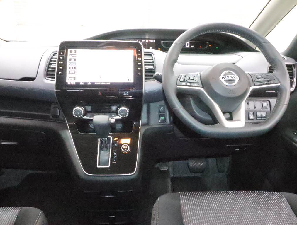 ニッサン セレナ ハイウェイスター　Ｖ