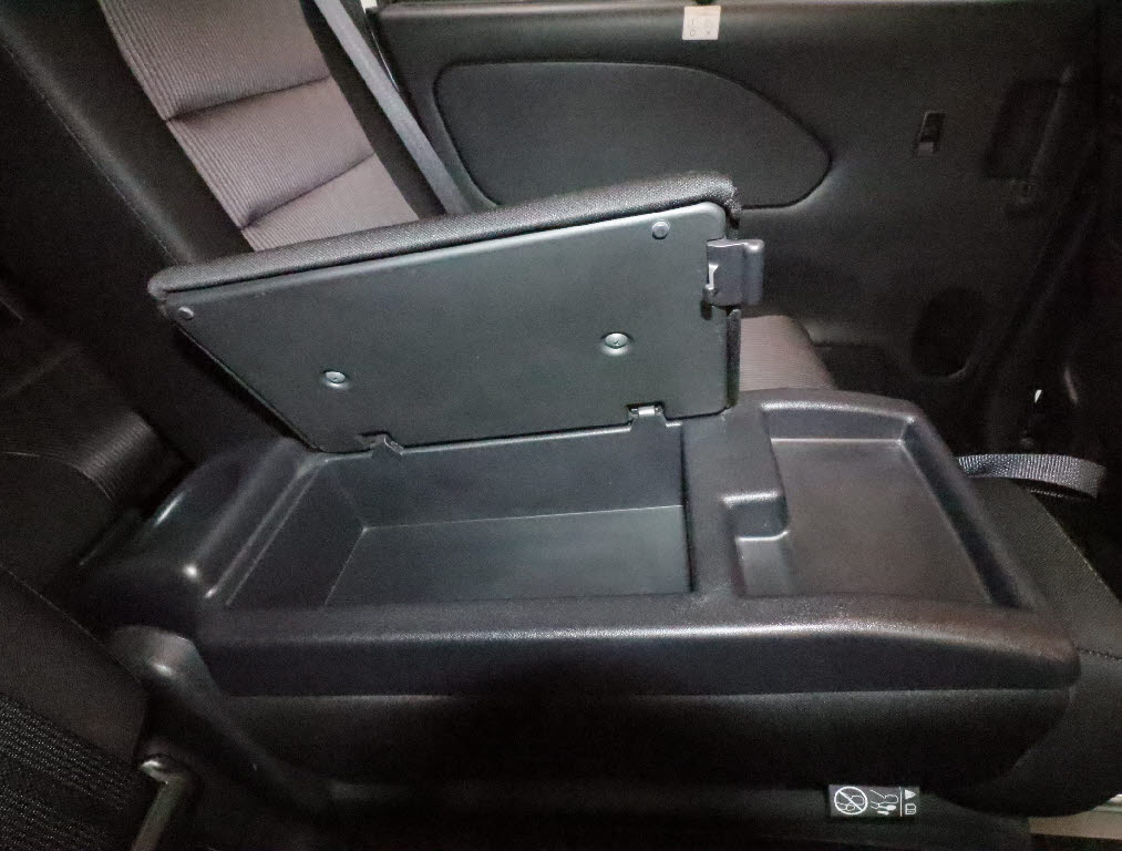 ニッサン セレナ ハイウェイスター　Ｖ