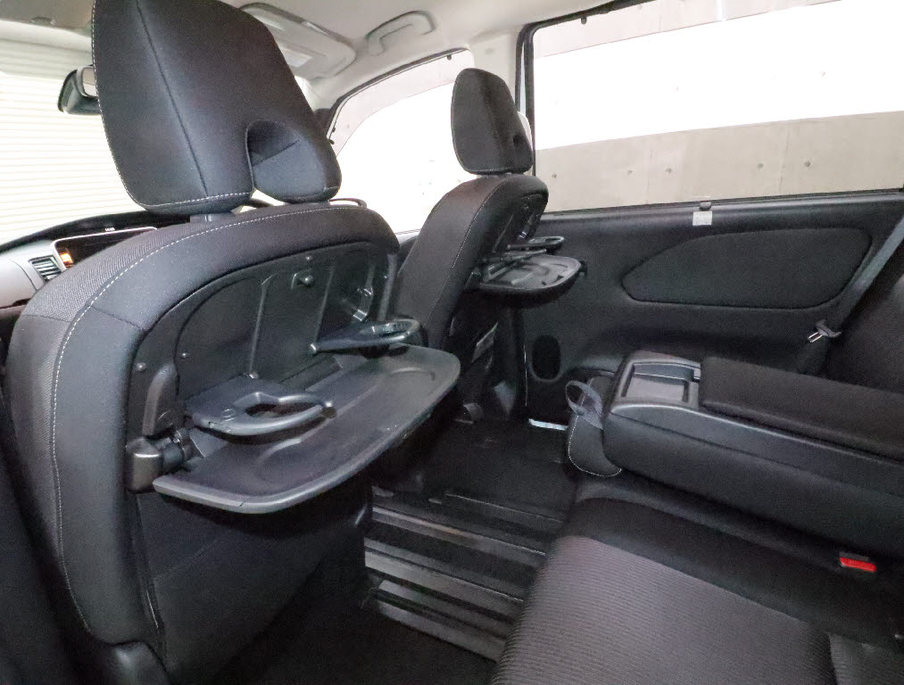 ニッサン セレナ ハイウェイスター　Ｖ