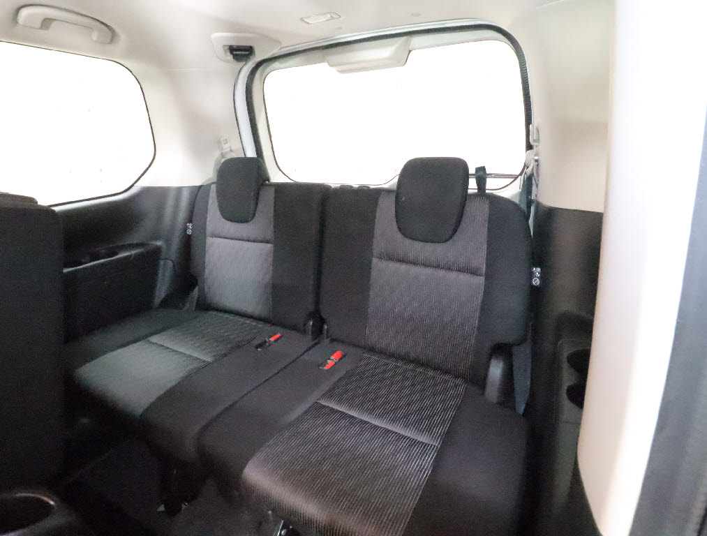 ニッサン セレナ ハイウェイスター　Ｖ