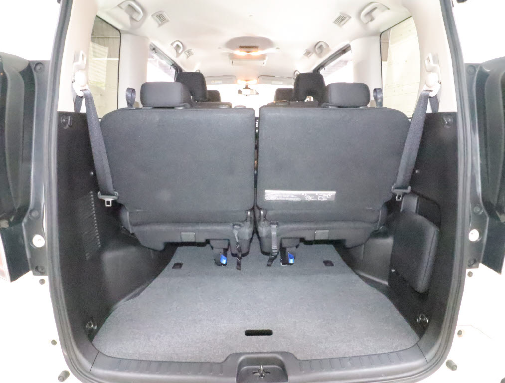 ニッサン セレナ ハイウェイスター　Ｖ