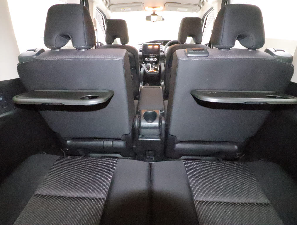 ニッサン セレナ ハイウェイスター　Ｖ