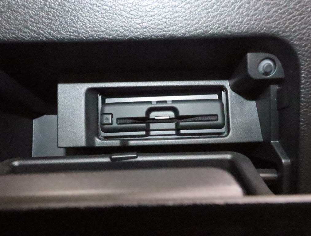 ニッサン セレナ ハイウェイスター　Ｖ