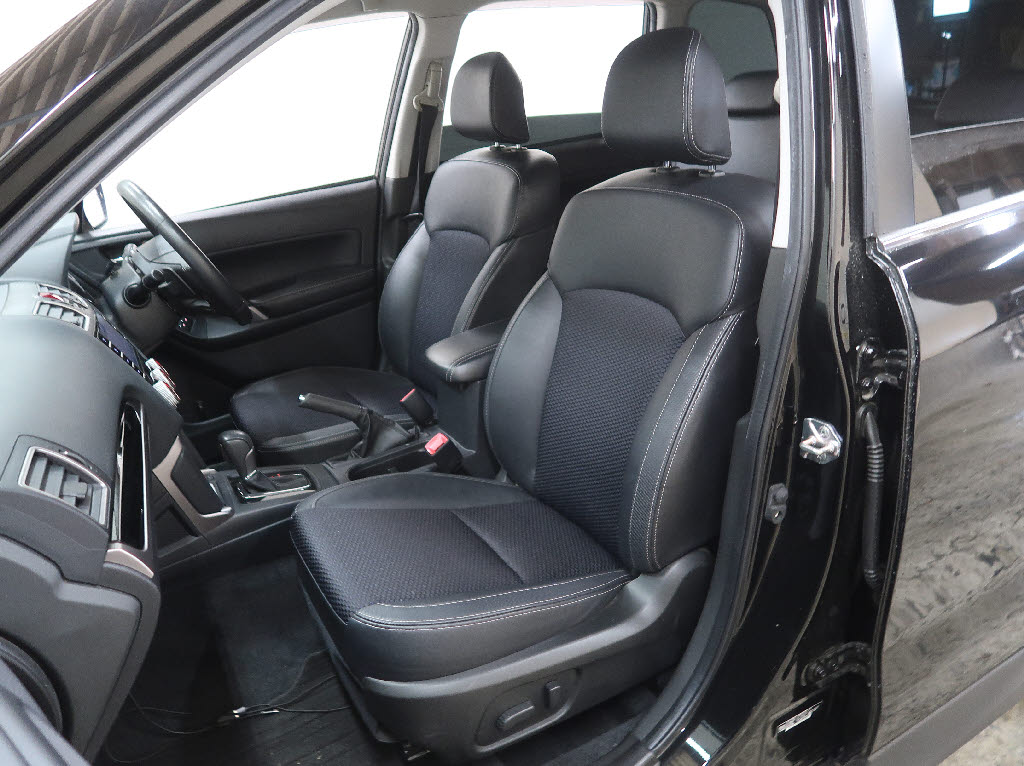 スバル フォレスター Ｓ－リミテッド