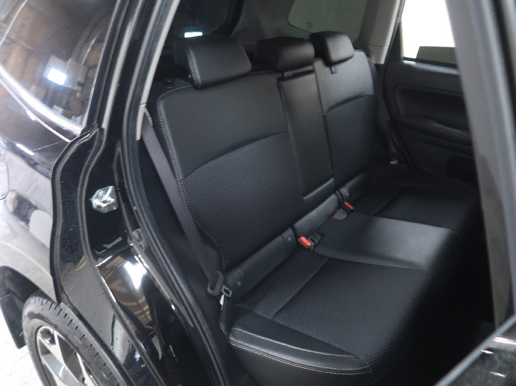 スバル フォレスター Ｓ－リミテッド