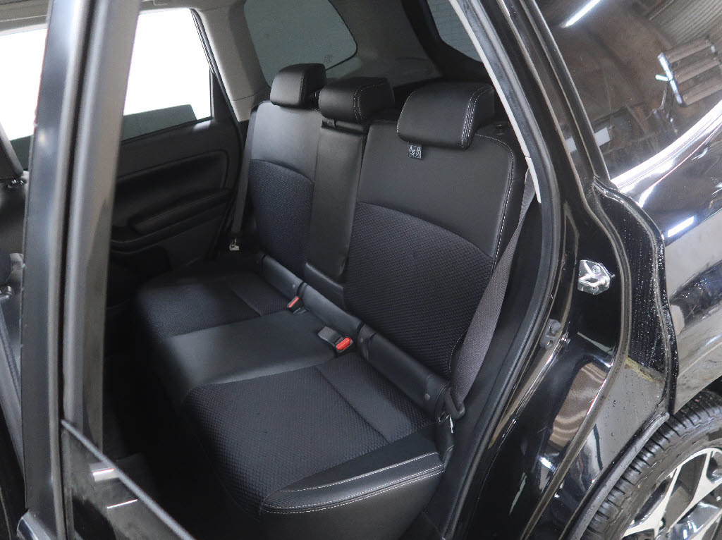 スバル フォレスター Ｓ－リミテッド