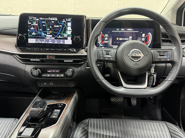 ニッサン オーラ Ｇ　レザーエディション