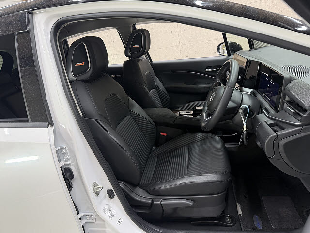 ニッサン オーラ Ｇ　レザーエディション