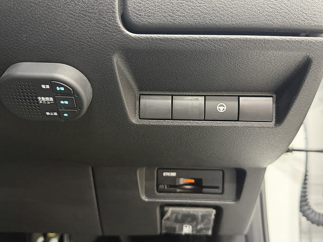 ニッサン オーラ Ｇ　レザーエディション