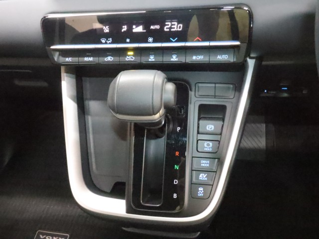 トヨタ ｳﾞｫｸｼｰﾊｲﾌﾞﾘｯﾄﾞ Ｓ－Ｇ