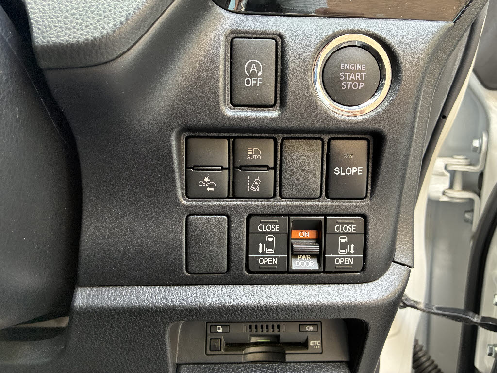 トヨタ ヴォクシー 福祉車両