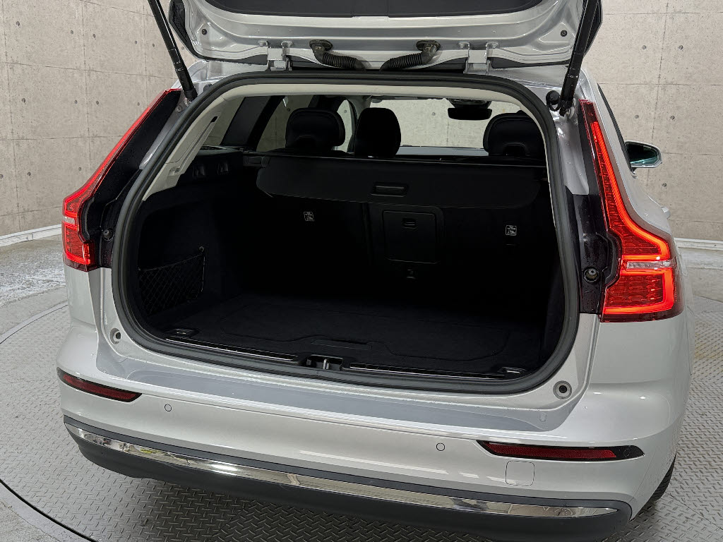 ボルボ ボルボ Ｖ６０ アルティメット　Ｂ４