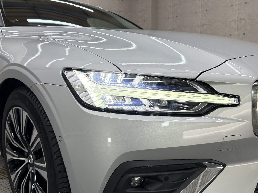 ボルボ ボルボ Ｖ６０ アルティメット　Ｂ４