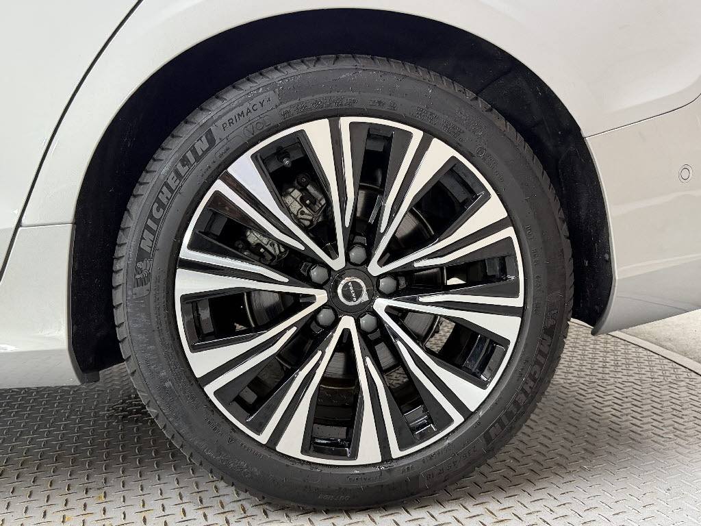 ボルボ ボルボ Ｖ６０ アルティメット　Ｂ４