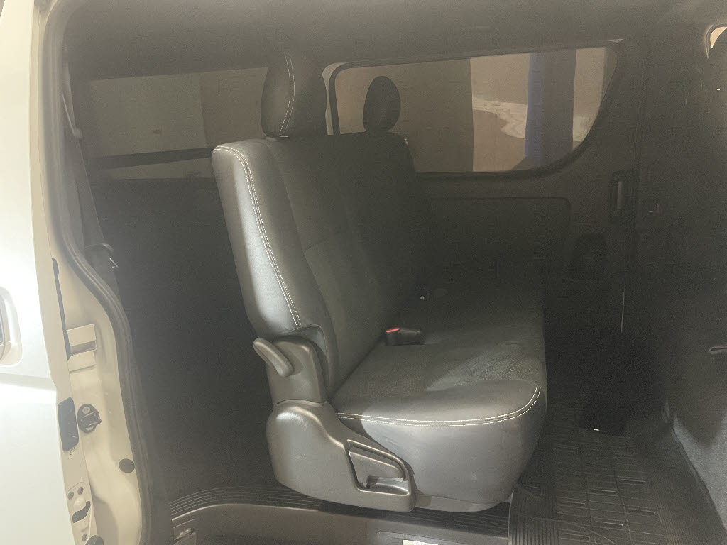 トヨタ ハイエースＶ 2.8D　スーパーＧＬ　ダークプライム２　