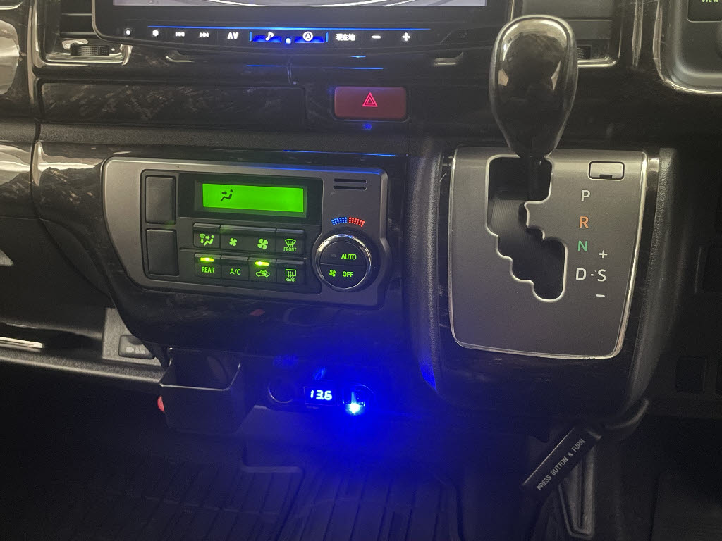 トヨタ ハイエースＶ 2.8D　スーパーＧＬ　ダークプライム２　