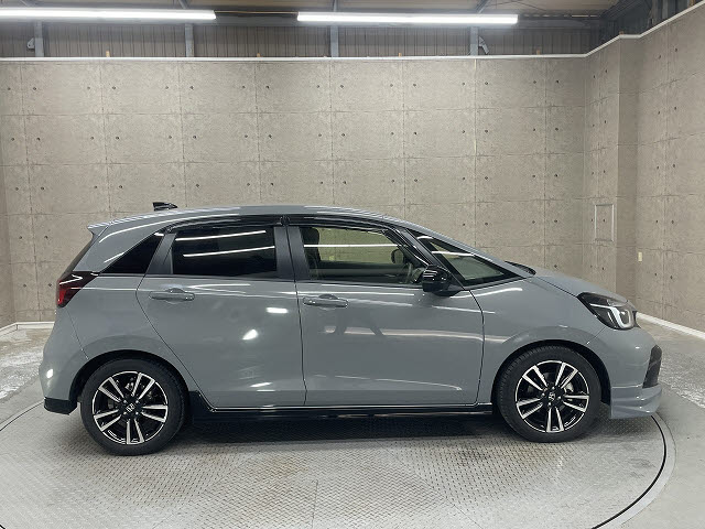 ホンダ ﾌｨｯﾄﾊｲﾌﾞﾘｯﾄﾞ ｅ：ＨＥＶ　ＲＳ