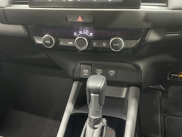 ホンダ ﾌｨｯﾄﾊｲﾌﾞﾘｯﾄﾞ ｅ：ＨＥＶ　ＲＳ