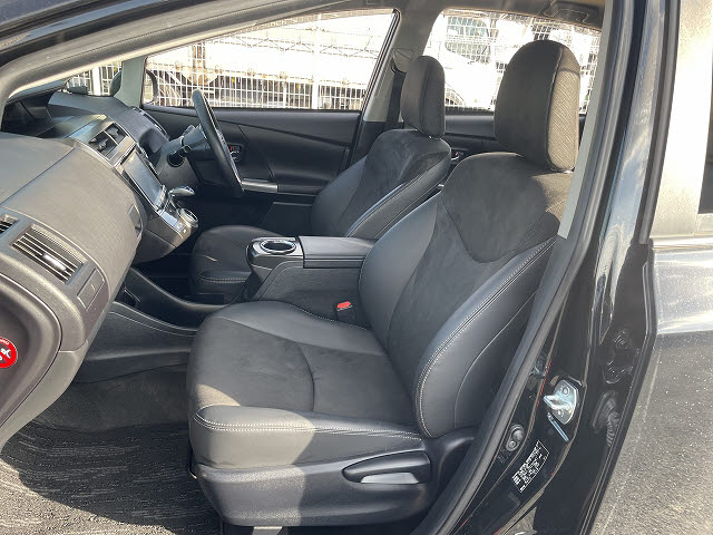 トヨタ プリウスアルファ Ｇ　ツーリングセレクション