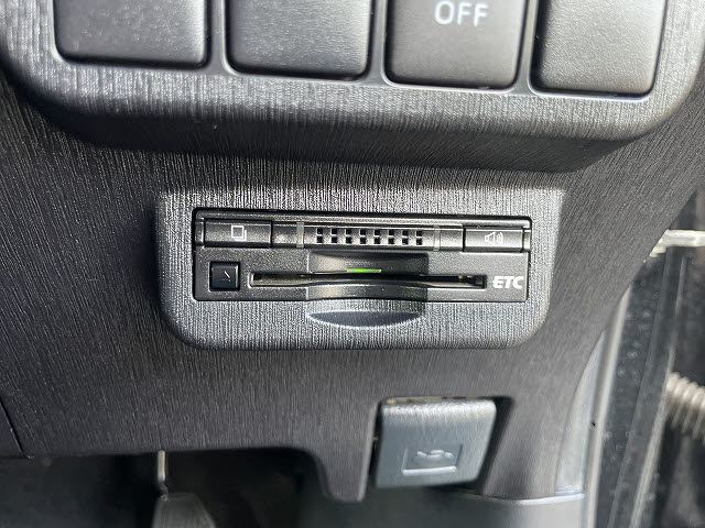 トヨタ プリウスアルファ Ｇ　ツーリングセレクション