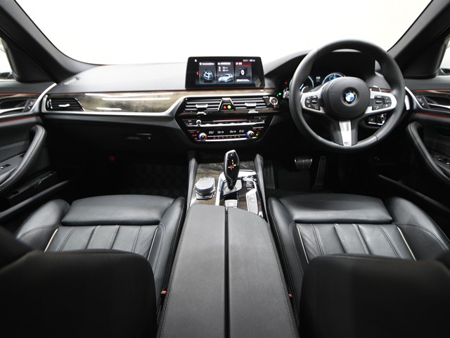 ＢＭＷ ＢＭＷ ５シリーズ ５３０ｉ　Ｍスポーツ