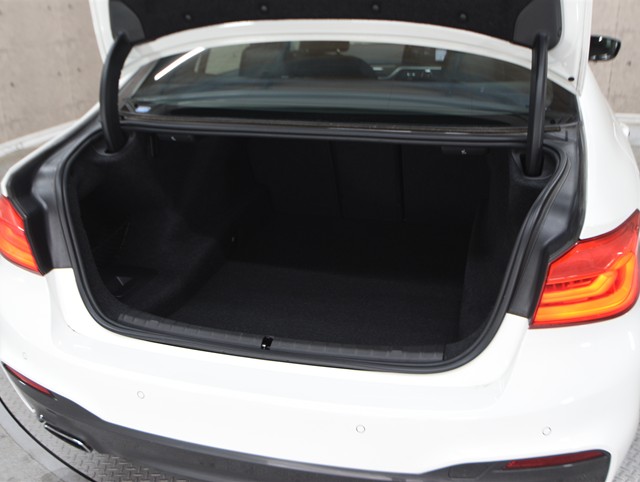 ＢＭＷ ＢＭＷ ５シリーズ ５３０ｉ　Ｍスポーツ