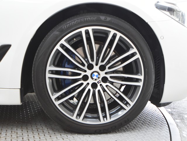 ＢＭＷ ＢＭＷ ５シリーズ ５３０ｉ　Ｍスポーツ