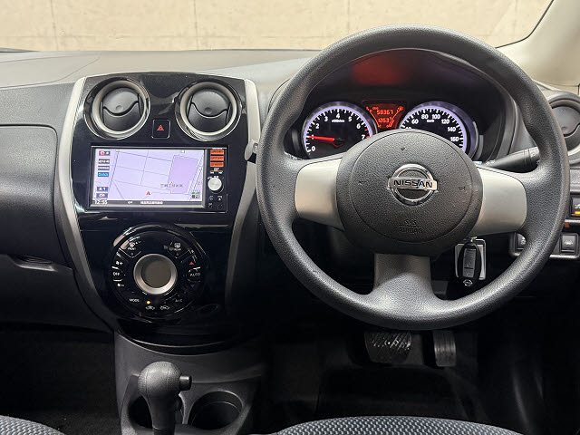 ニッサン ノート Ｘ　エマージェンシーブレーキパッケージ