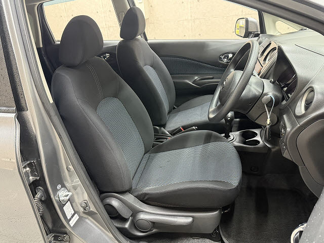 ニッサン ノート Ｘ　エマージェンシーブレーキパッケージ