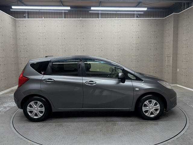 ニッサン ノート Ｘ　エマージェンシーブレーキパッケージ