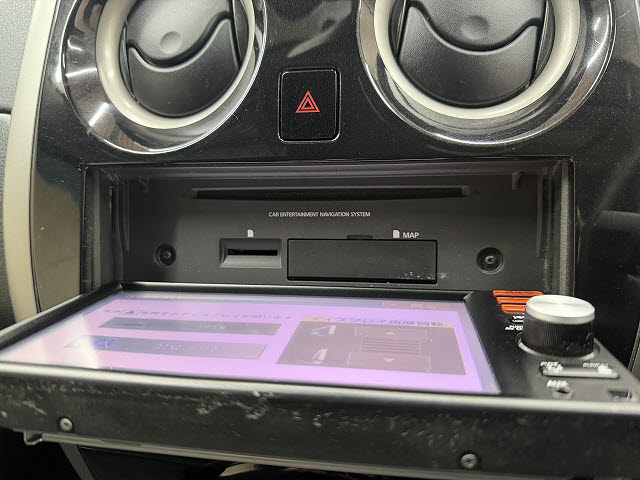 ニッサン ノート Ｘ　エマージェンシーブレーキパッケージ