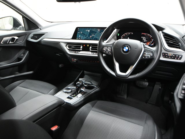 ＢＭＷ ＢＭＷ ２シリーズ ２１８ｉ　グランクーペ　プレイ