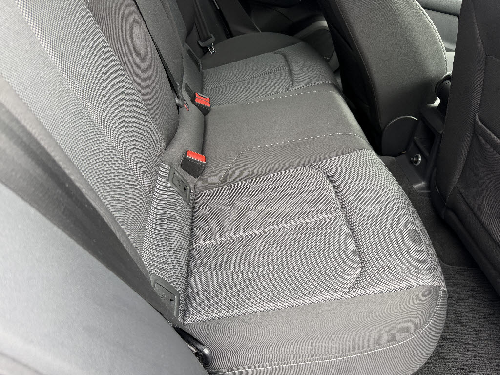 アウディ ｱｳﾃﾞｨ Q2 ハッシュタグ　ブラックスタイリング