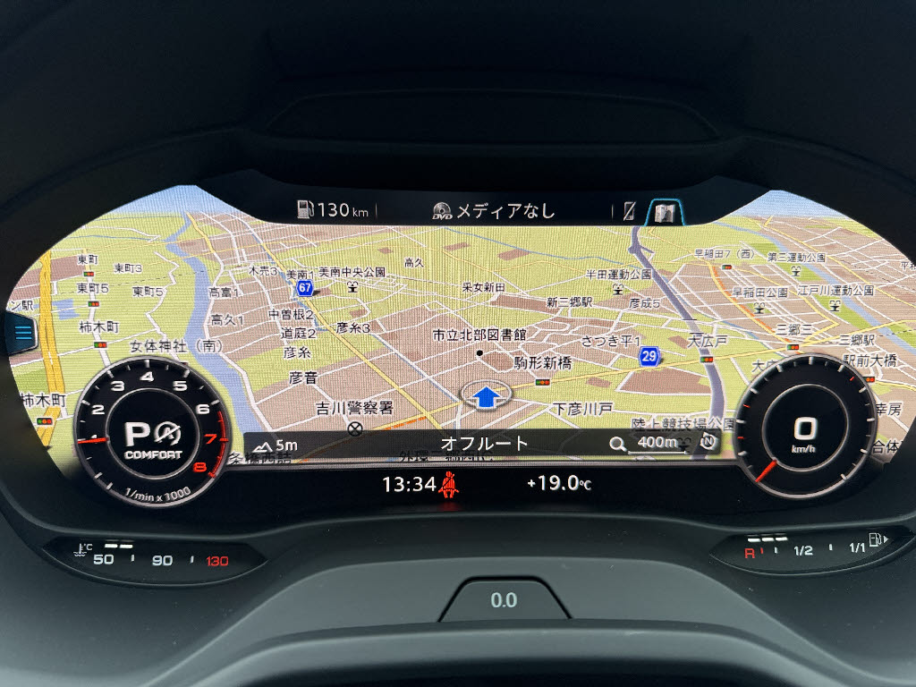 アウディ ｱｳﾃﾞｨ Q2 ハッシュタグ　ブラックスタイリング