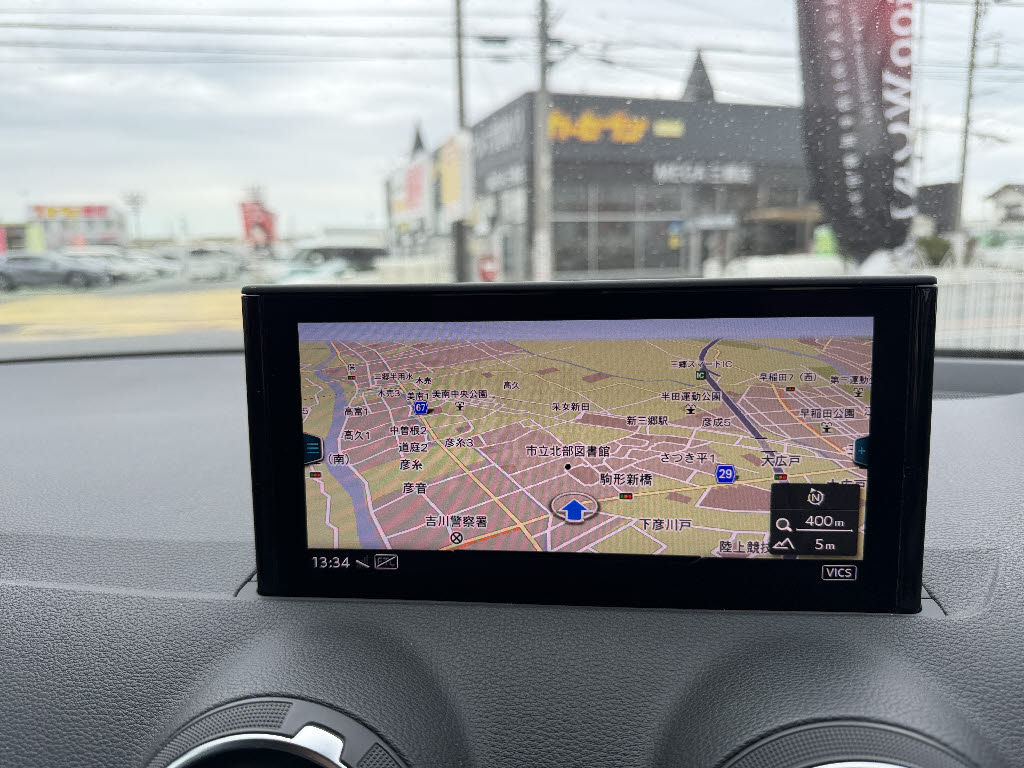 アウディ ｱｳﾃﾞｨ Q2 ハッシュタグ　ブラックスタイリング