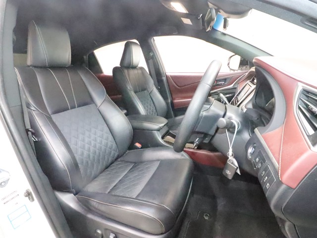 トヨタ ハリアー エレガンス