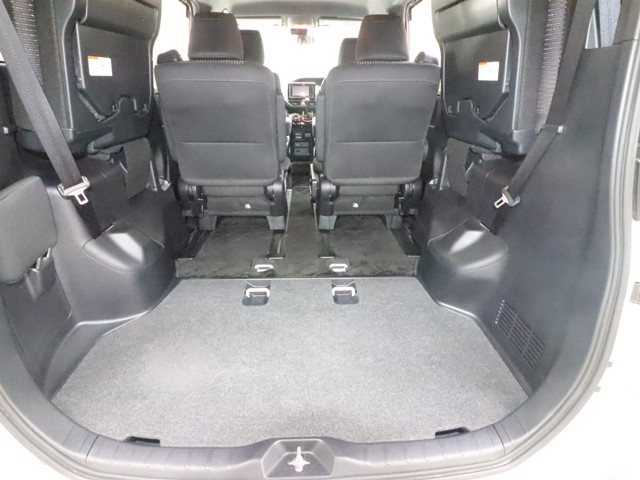 トヨタ ヴォクシー ＺＳ