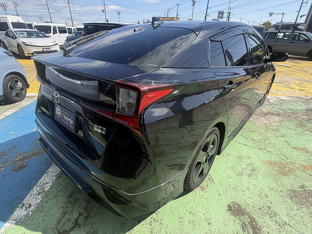 トヨタ プリウス Ａツーリング　ブラックエディション