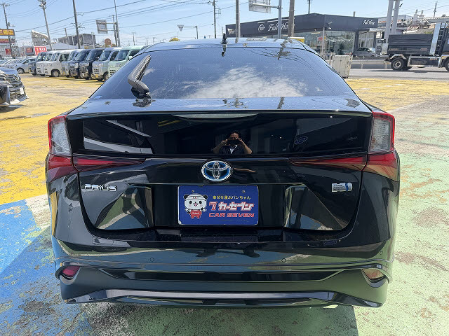 トヨタ プリウス Ａツーリング　ブラックエディション