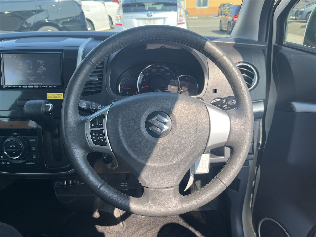 スズキ ワゴンＲスティングレー ２ＷＤ　Ｔ